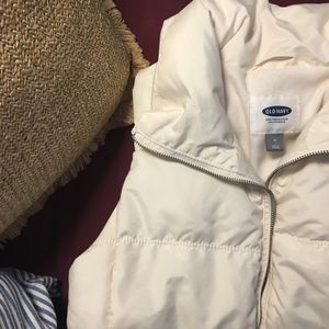 NWOT Old navy puffy vest